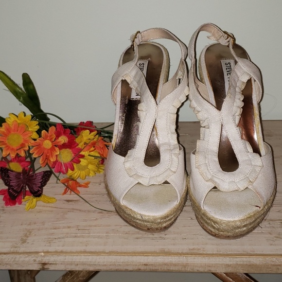 Steve Madden Tulipp Wedge Canvas Sandals, size 7 - Picture 2 of 6